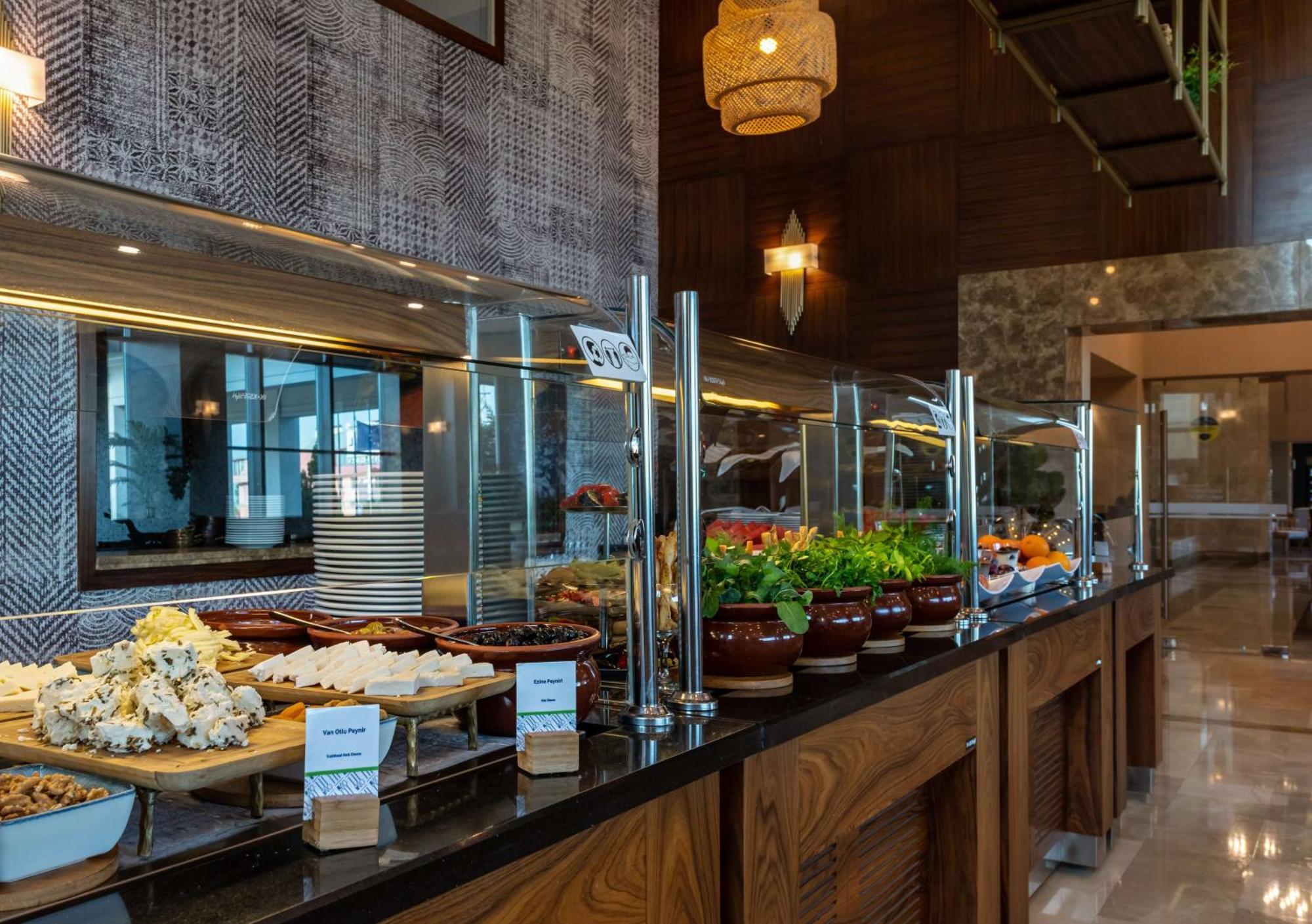 Doubletree By Hilton Van Ngoại thất bức ảnh